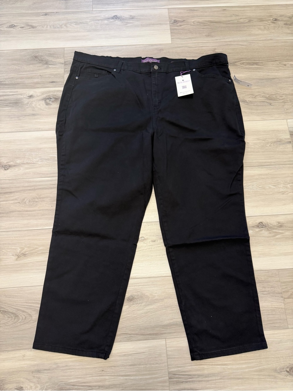 Gloria Vanderbilt Women’s Plus Size Amanda Classic Slimming Jeans Black 26W